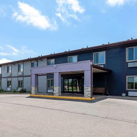 Hotel Clarion Pointe Tomah Esterno foto