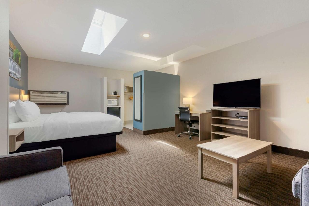 Hotel Clarion Pointe Tomah Esterno foto