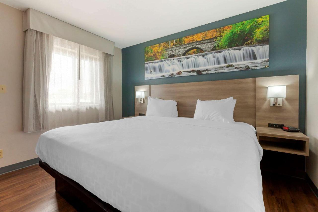 Hotel Clarion Pointe Tomah Esterno foto