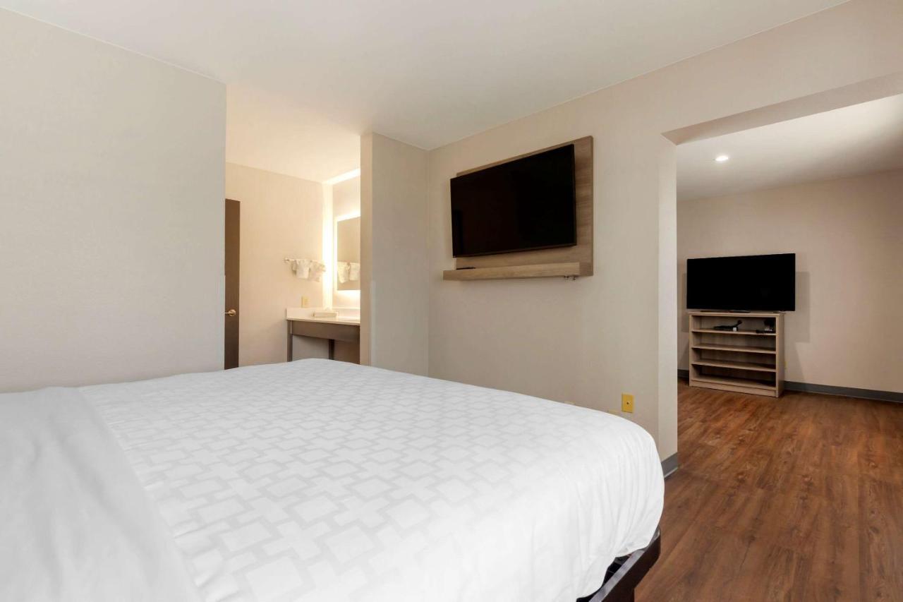Hotel Clarion Pointe Tomah Esterno foto