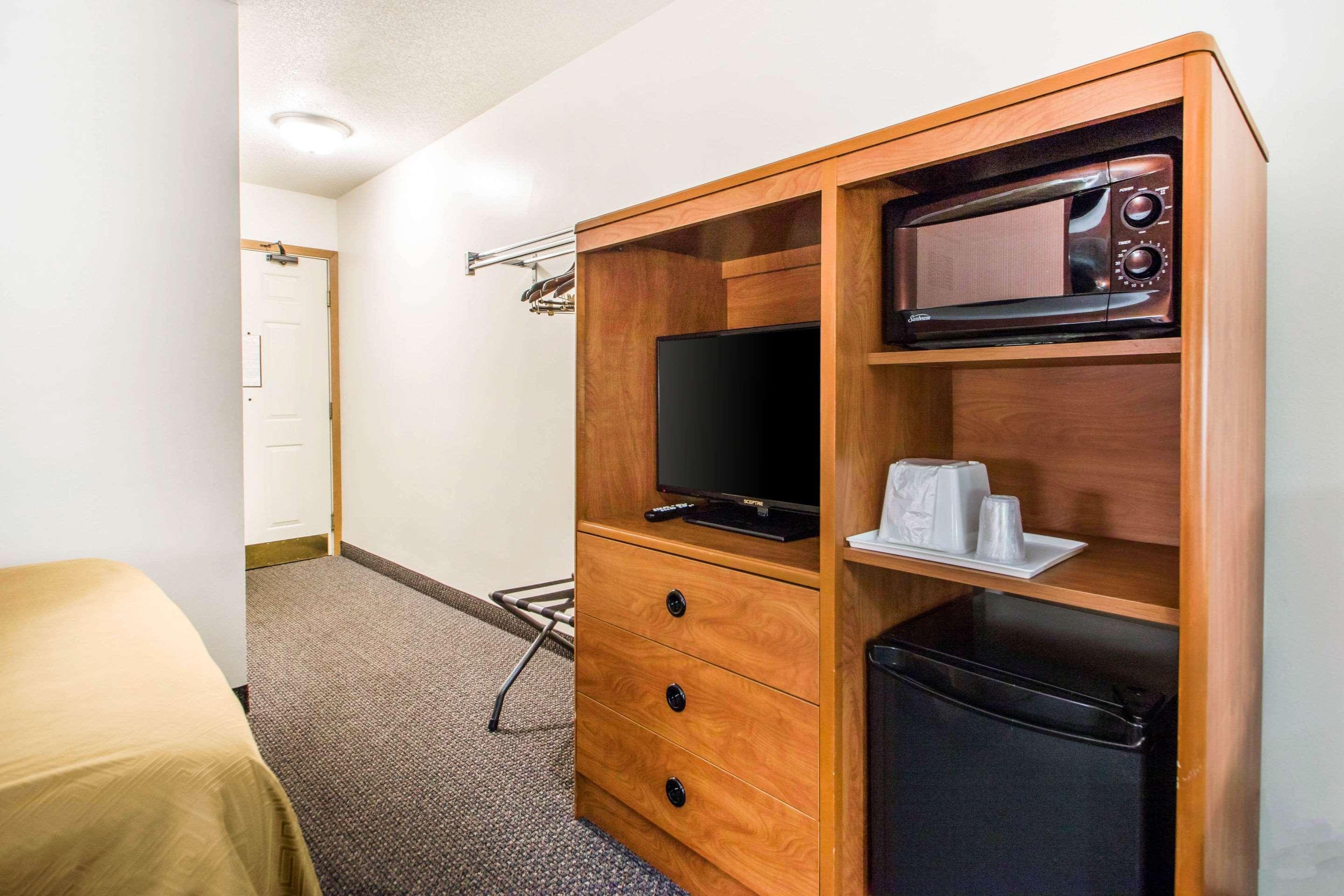Hotel Clarion Pointe Tomah Esterno foto