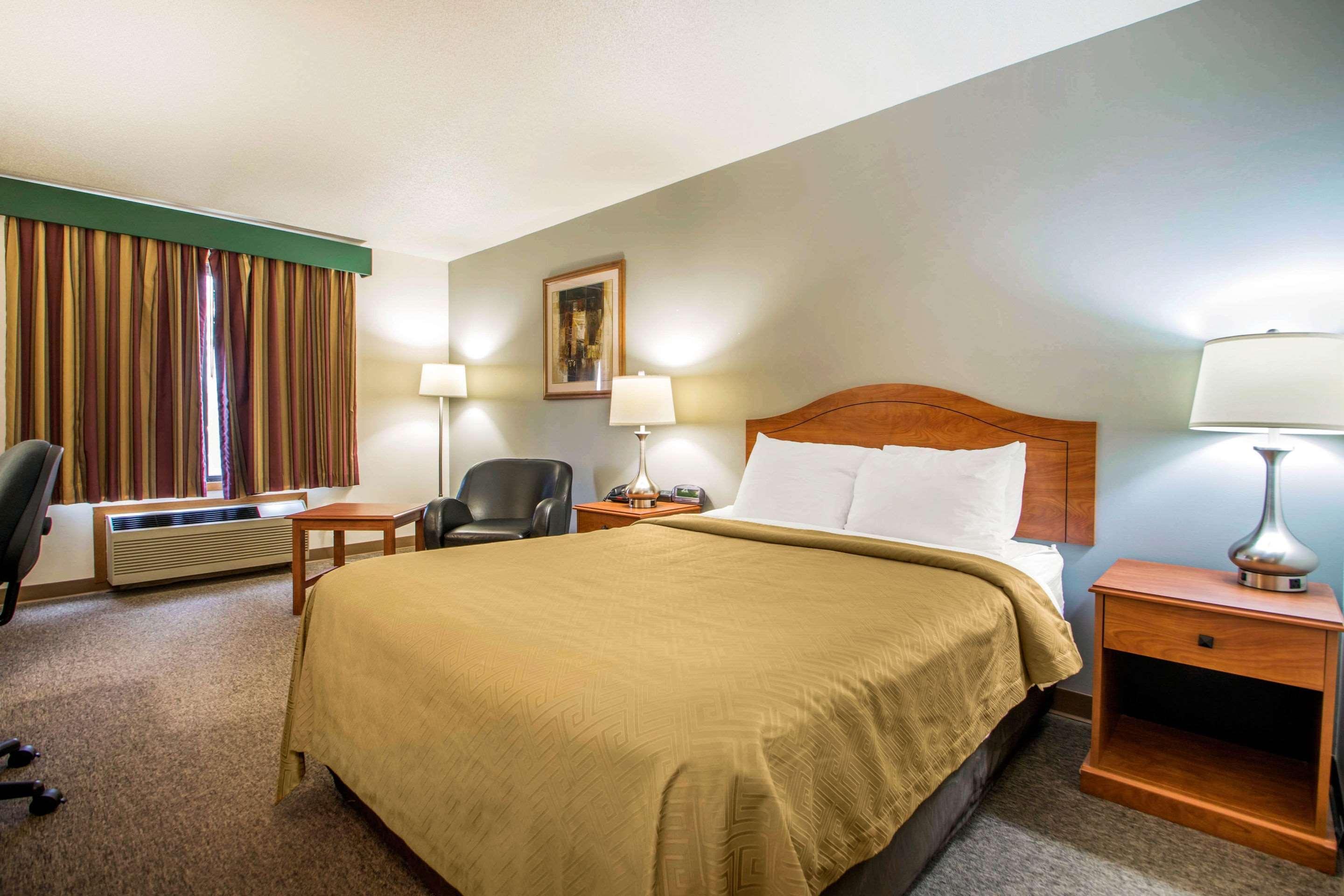 Hotel Clarion Pointe Tomah Esterno foto