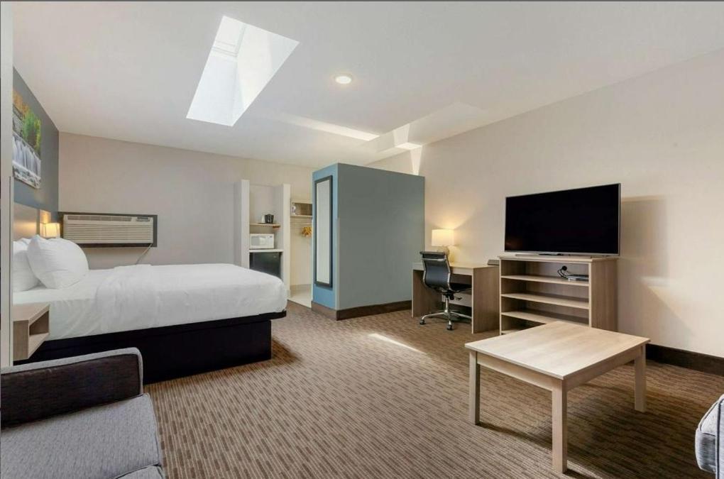 Hotel Clarion Pointe Tomah Esterno foto