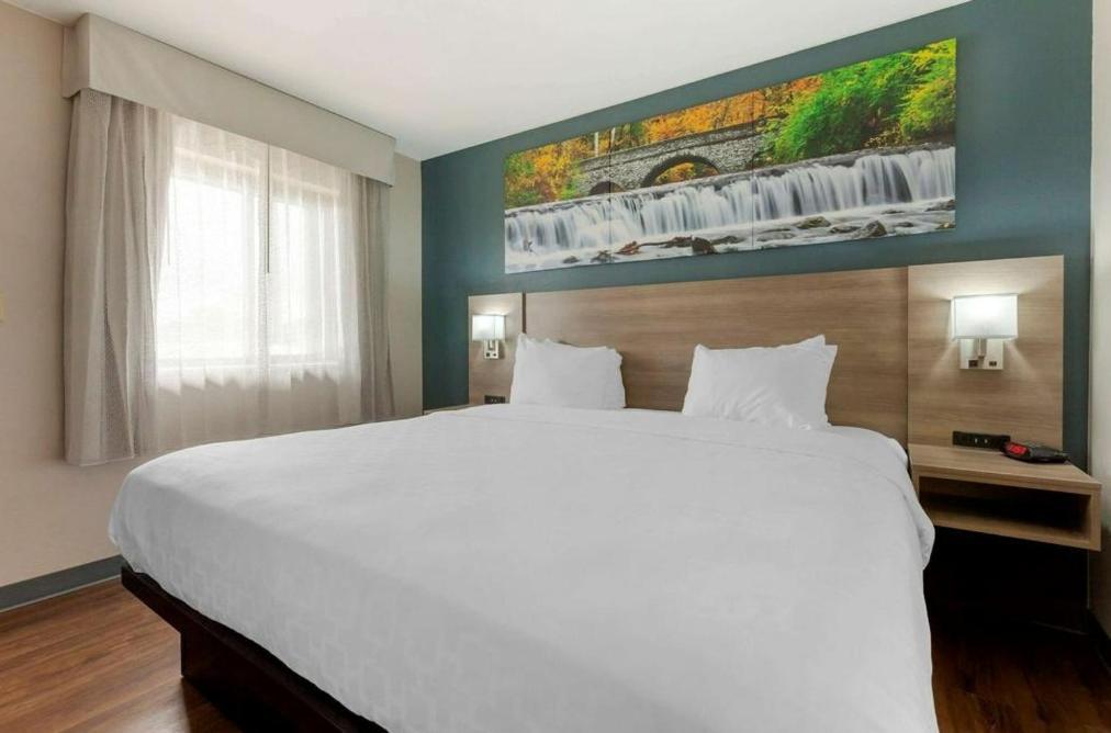 Hotel Clarion Pointe Tomah Esterno foto