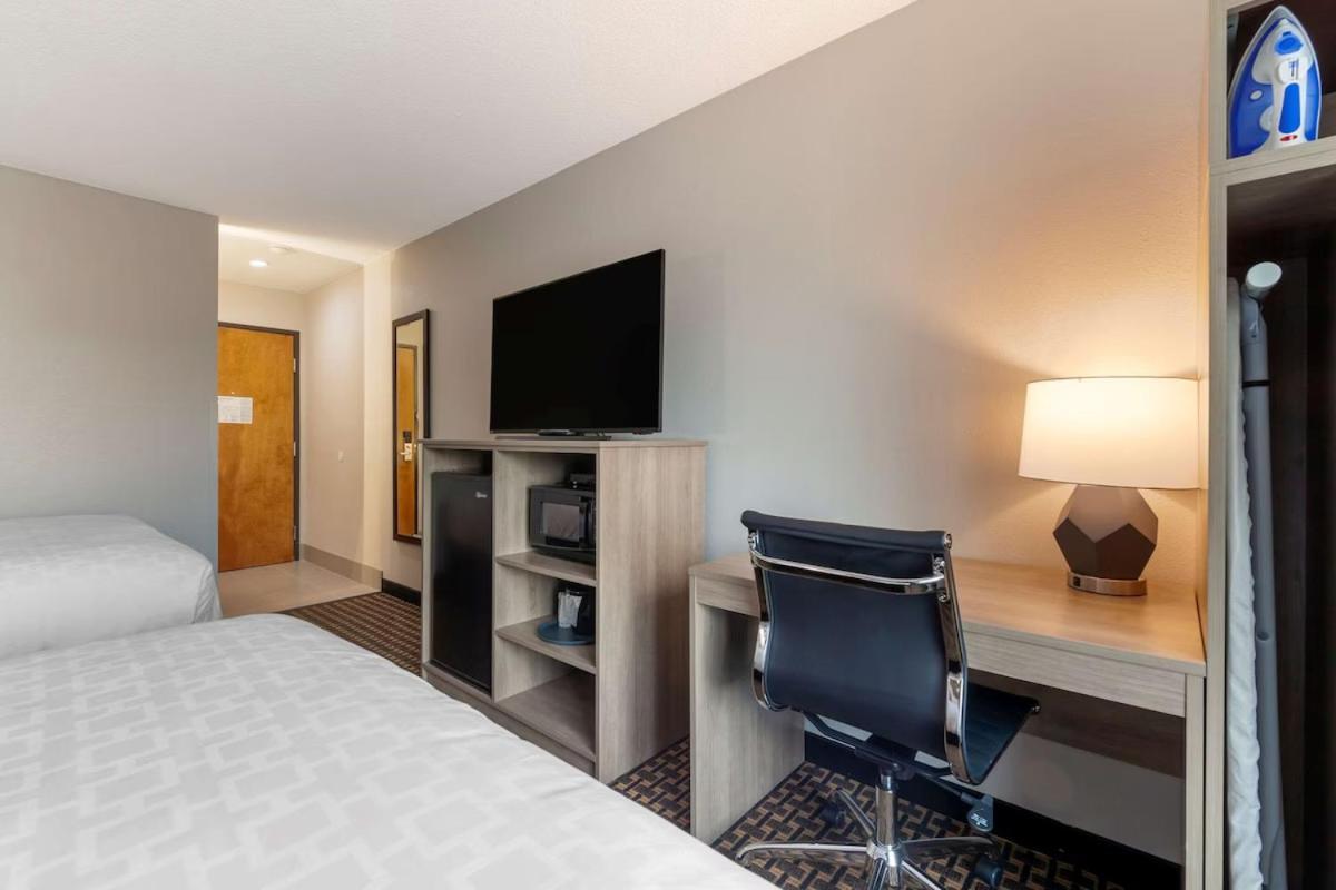 Hotel Clarion Pointe Tomah Esterno foto
